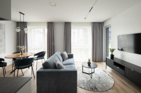No. 2 PARK AVENUE APARTMENT